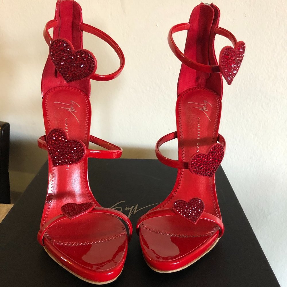 Giuseppe Zanotti Harmony Heart  , New , 36 / US 6